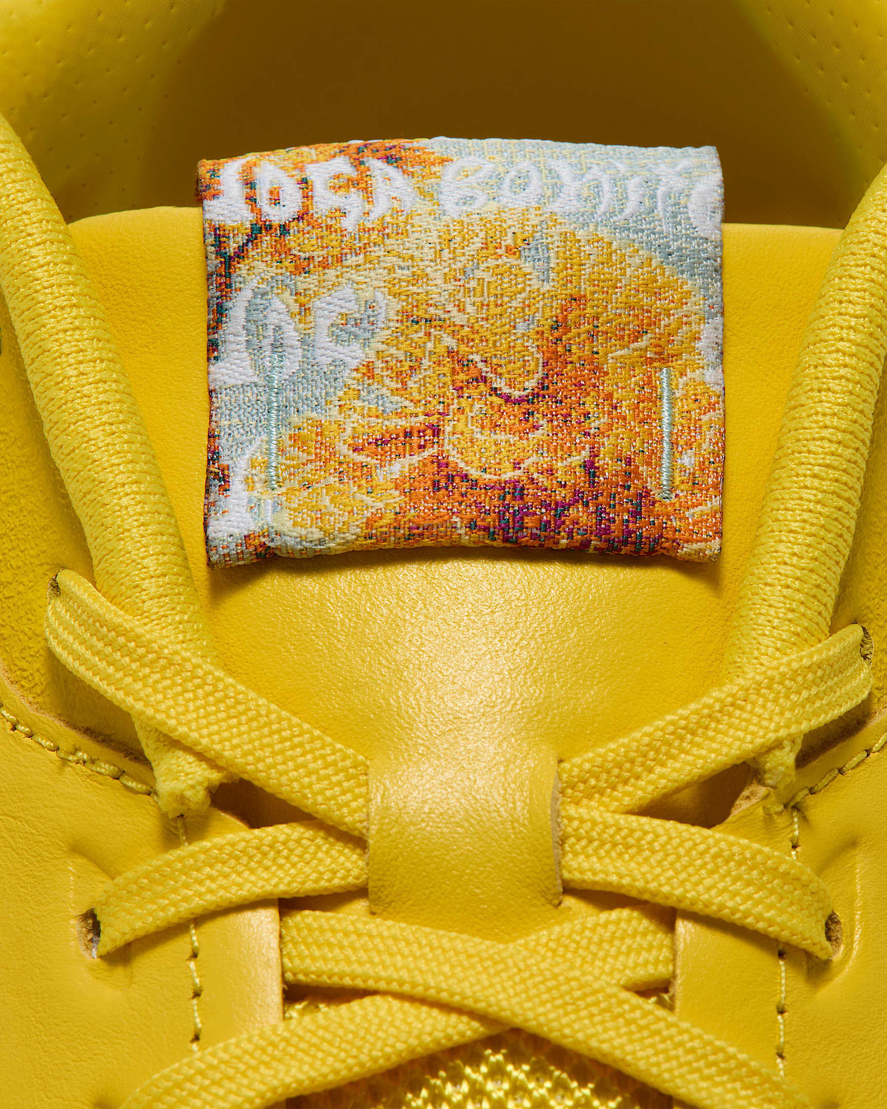 Nike Tiempo Streetgato "Joga Bonito" Low-Top-Fußballschuh für Hallen- und Hartplätze