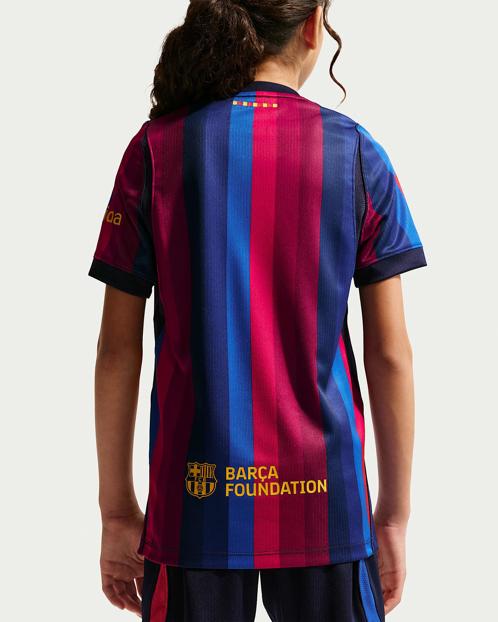 FC Barcelona 2026/27 Stadium Home Nike Dri-FIT Replika-Fußballtrikot (ältere Kinder)
