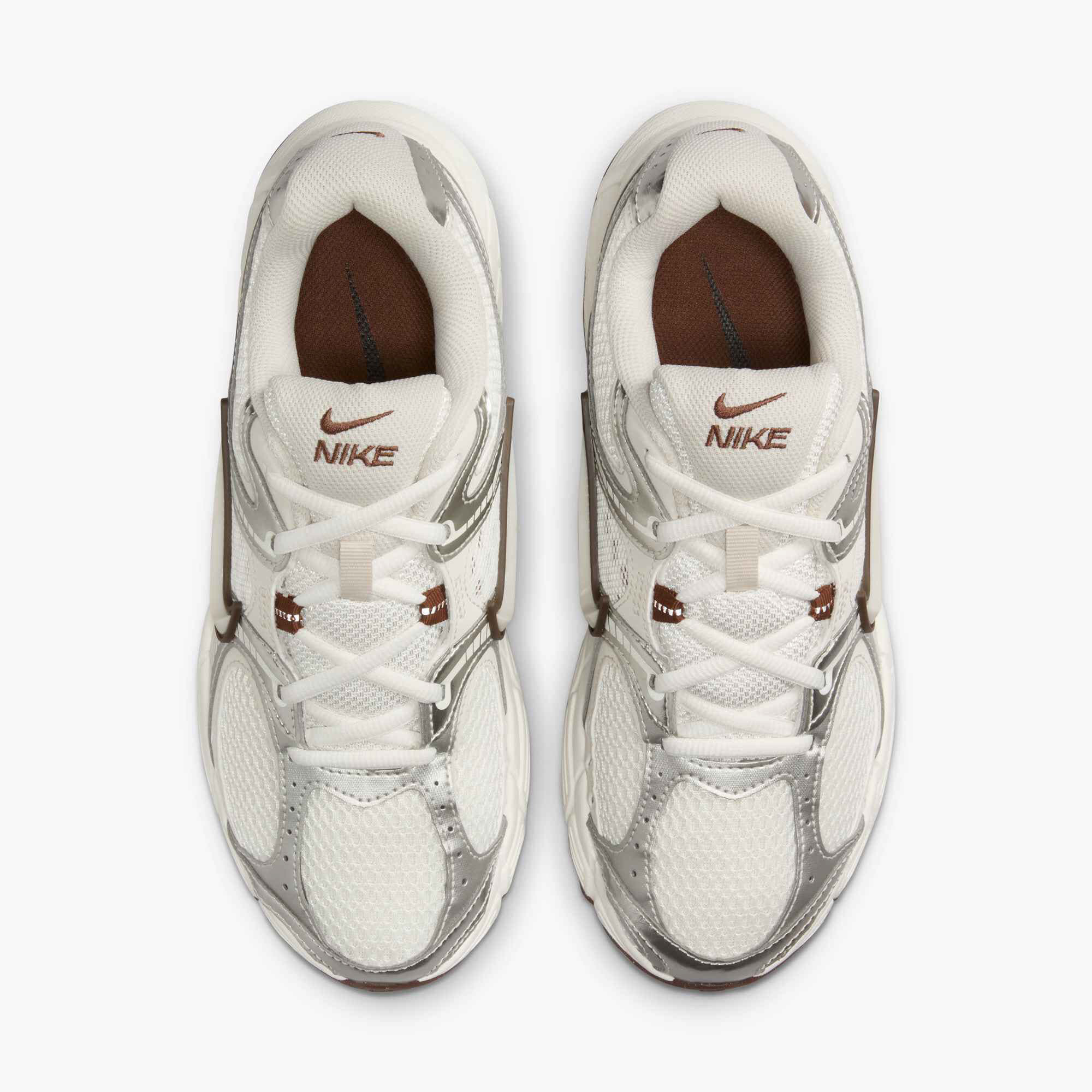 W NIKE V5 RNR
