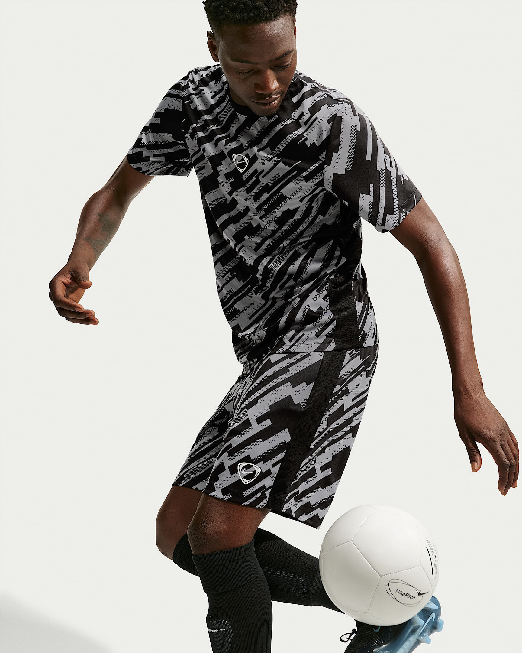 Nike Academy+ Dri-FIT Fußballshorts (Herren)