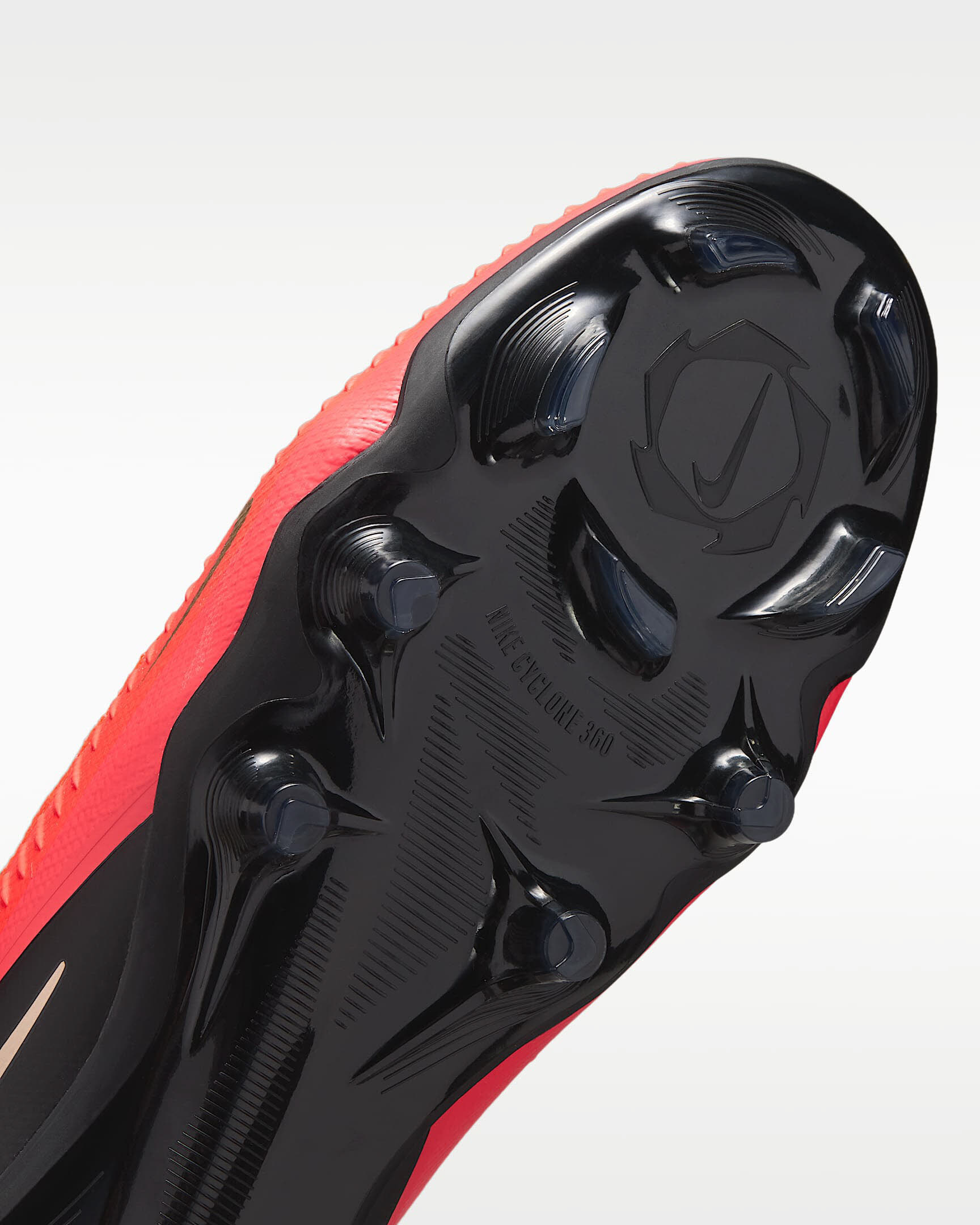 Nike Phantom 6 High Pro Fußballschuh für normalen Rasen