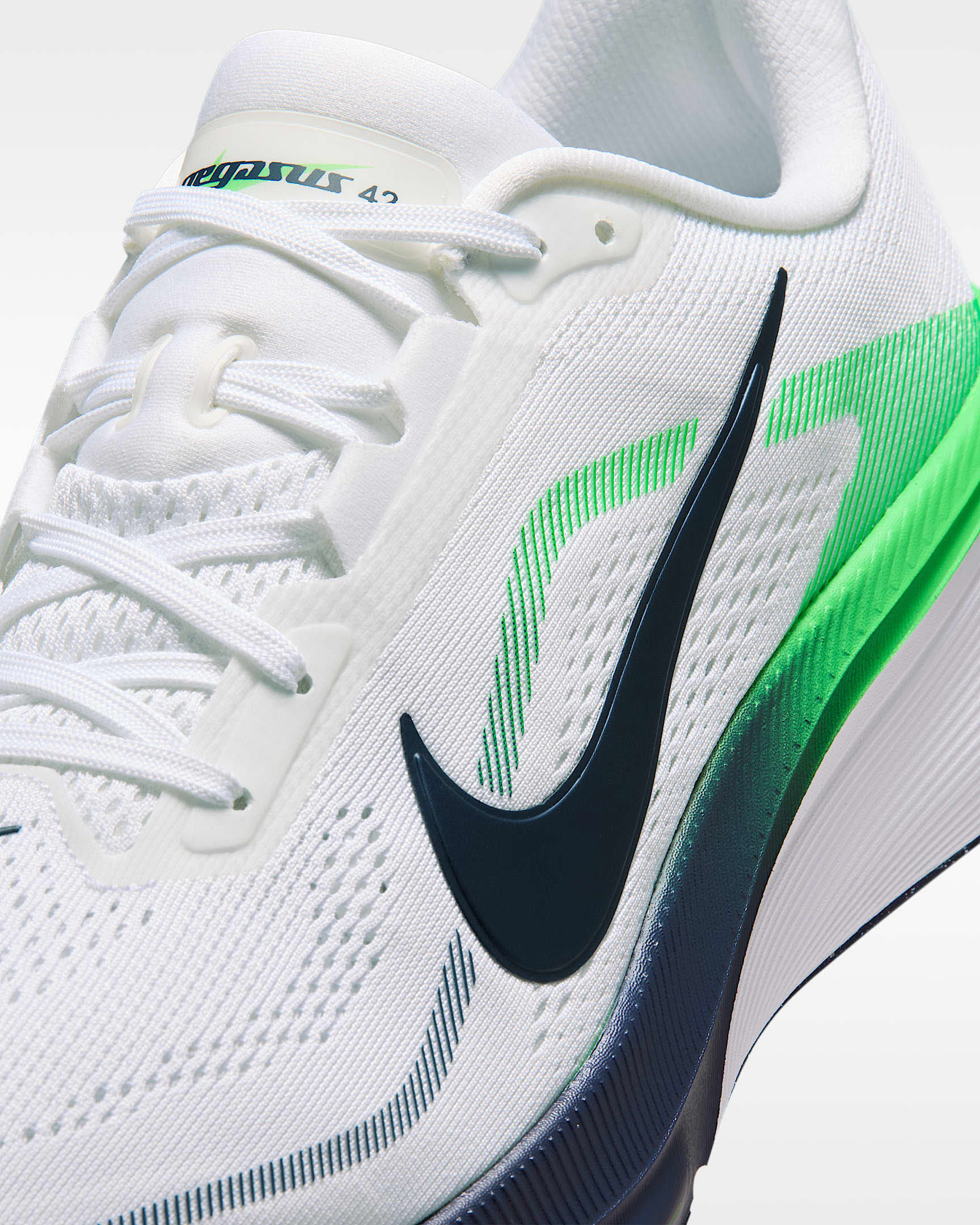 Nike Pegasus 42 Straßenlaufschuh (Herren)