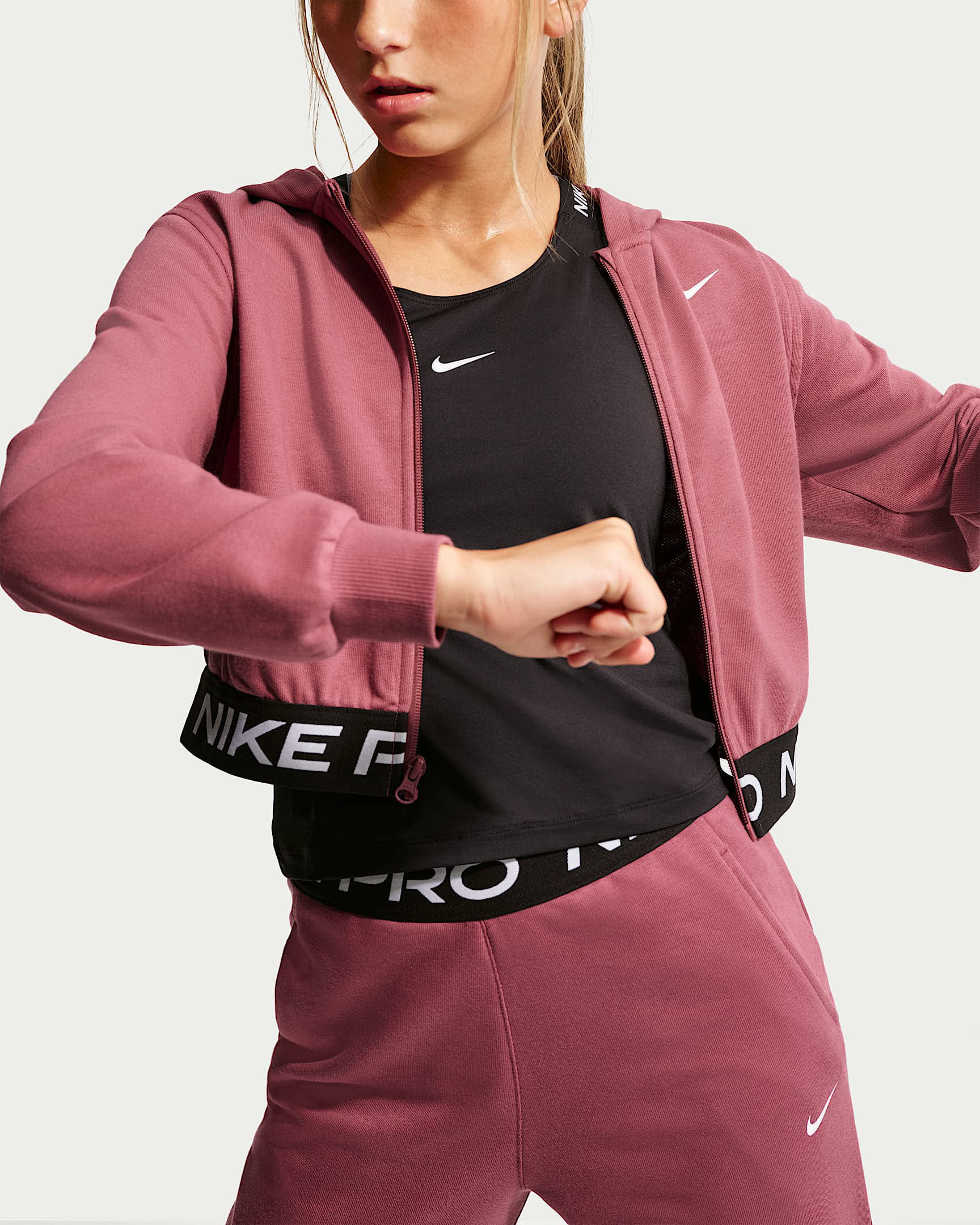 Nike Pro Fleece Dri-FIT-Kapuzenjacke (ältere Kinder) (Mädchen)