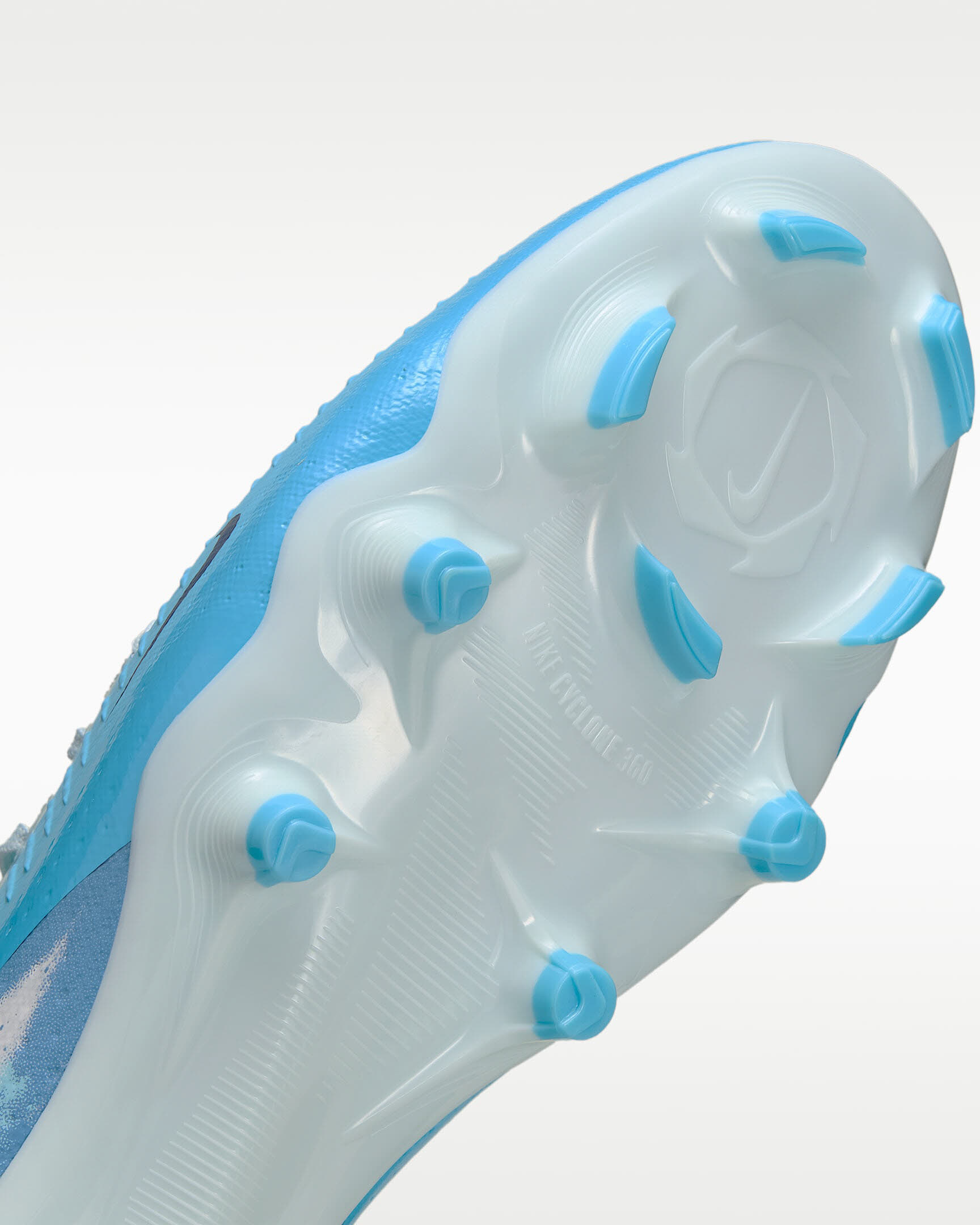 Nike Phantom 6 Low Academy "Erling Haaland" Fußballschuh für verschiedene Böden