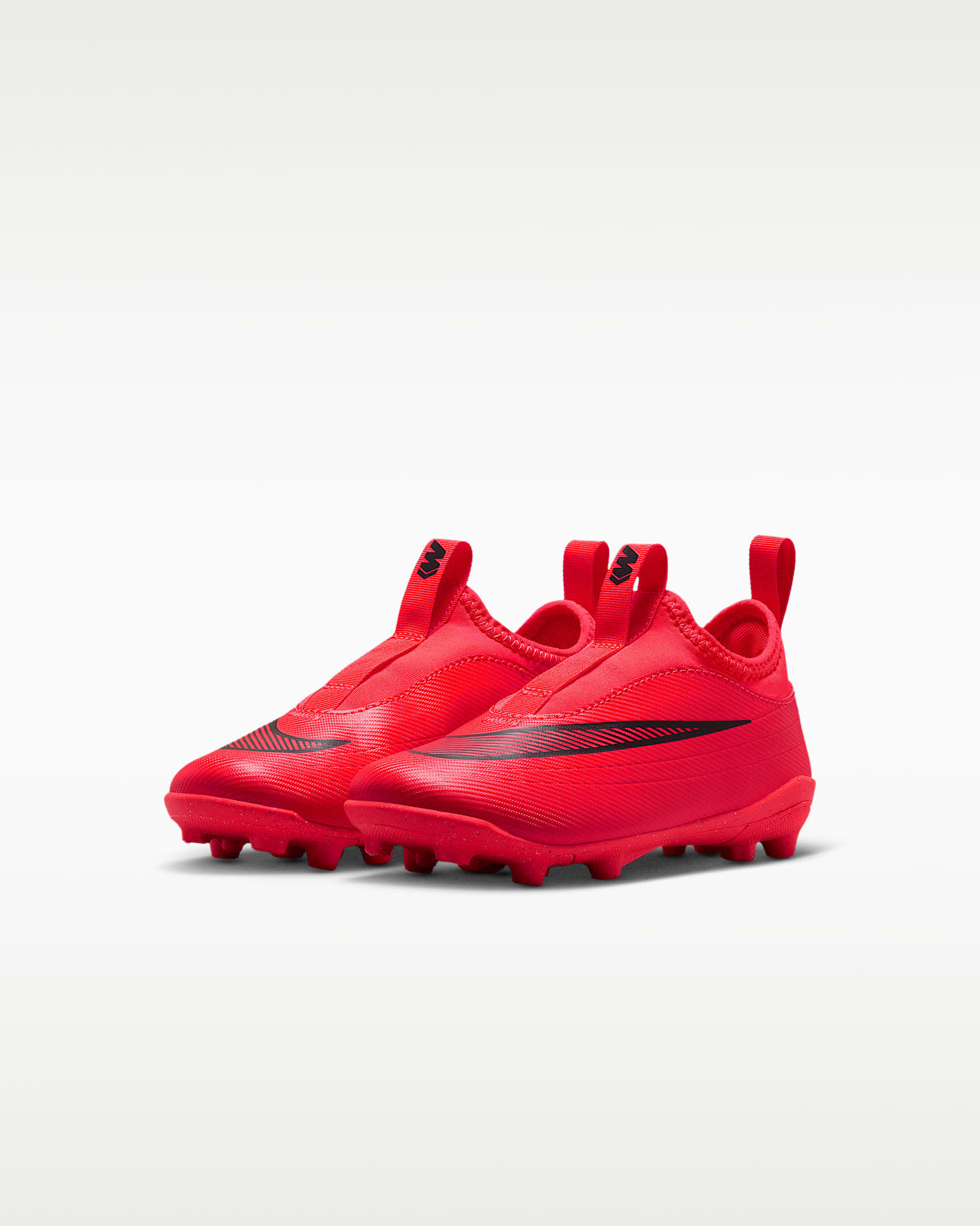 Nike Jr. Mercurial Vapor 17 Club Low-Top-Fußballschuh für verschiedene Böden für jüngere Kinder