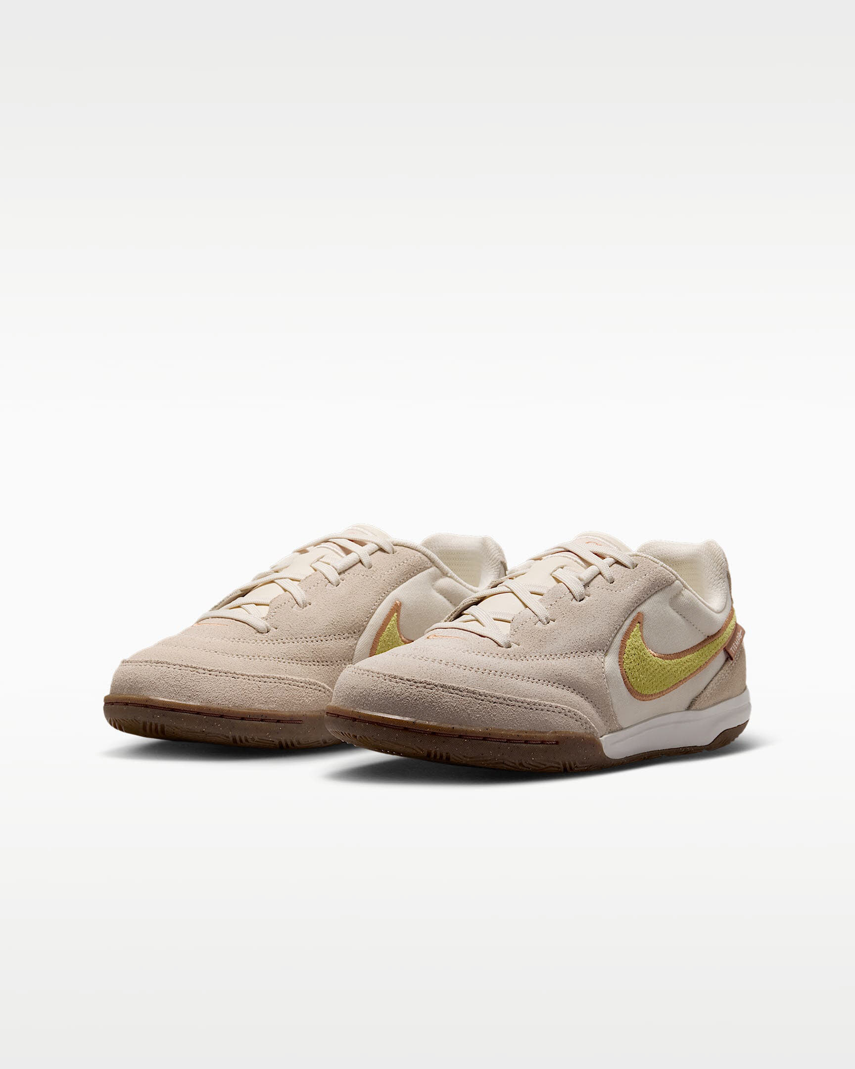 Nike Jr. Tiempo Streetgato PRM Low Top Fußballschuh (ältere Kinder)