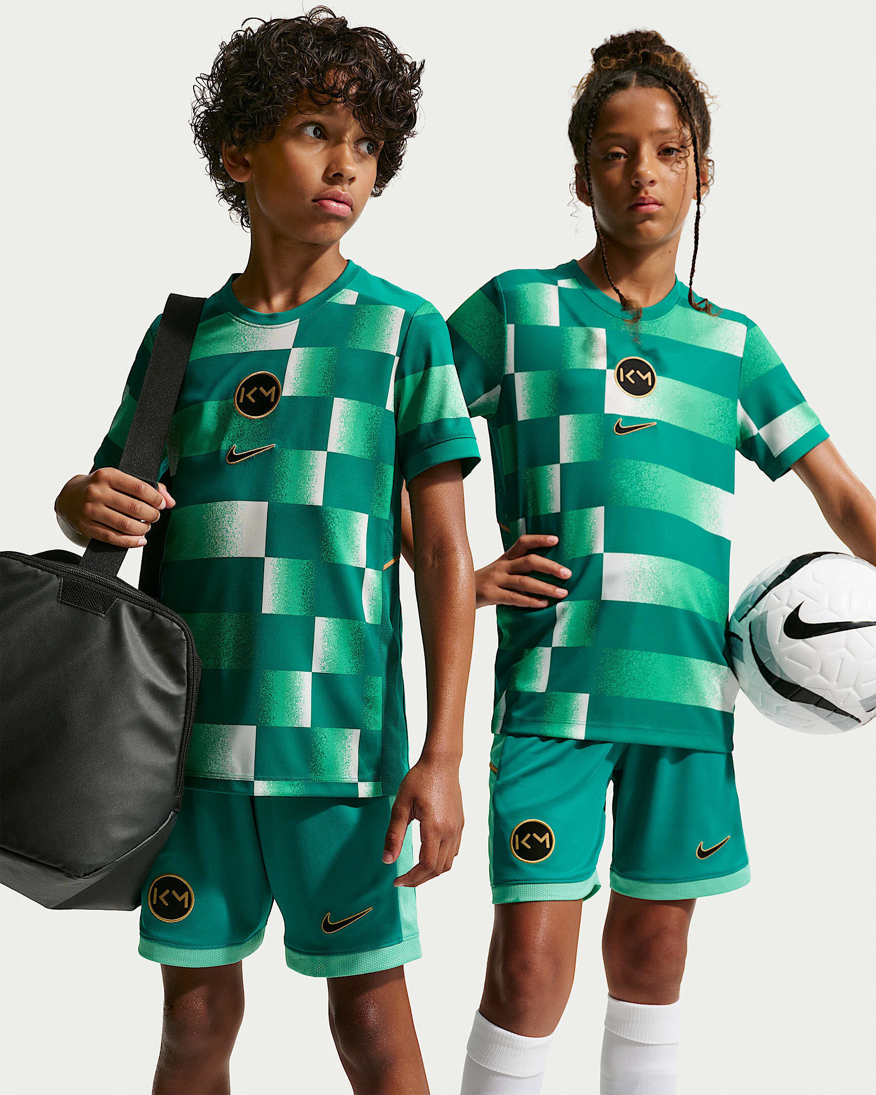 Kylian Mbappé Academy Dri-FIT Kurzarm-Fußballoberteil (ältere Kinder)