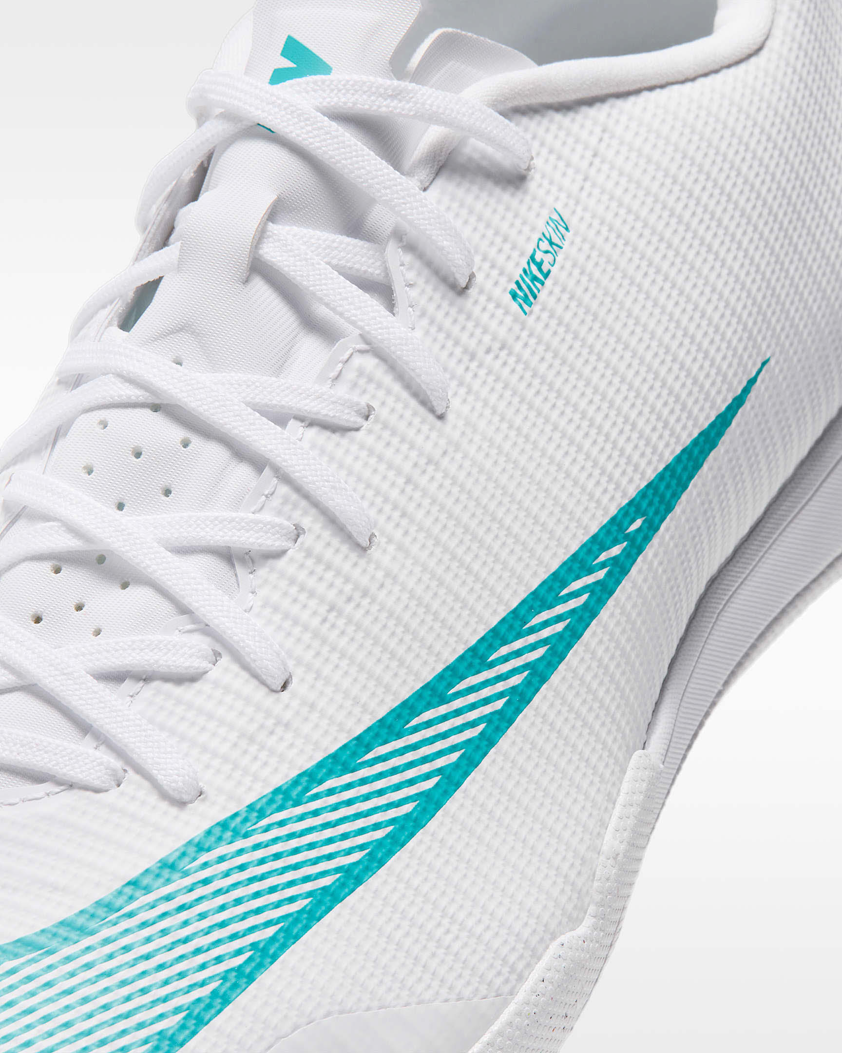 Nike Mercurial Vapor 17 Academy Low-Top-Fußballschuh für Hallen- und Hartplätze