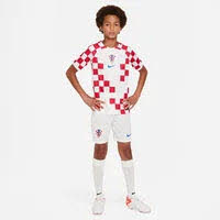 CRO Y NK DF SHORT STAD H/A
