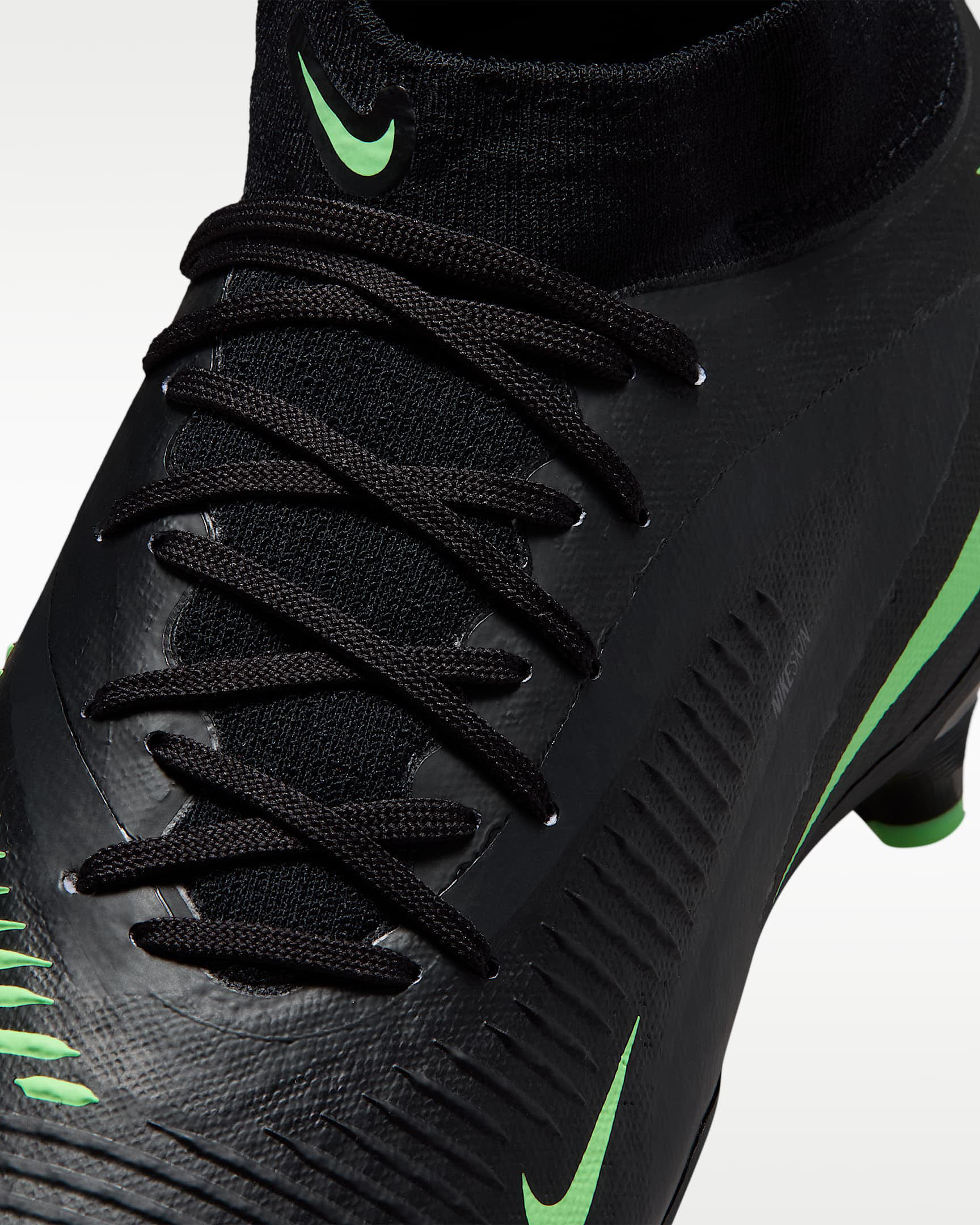 Nike Phantom 6 High Academy Fußballschuh für verschiedene Böden