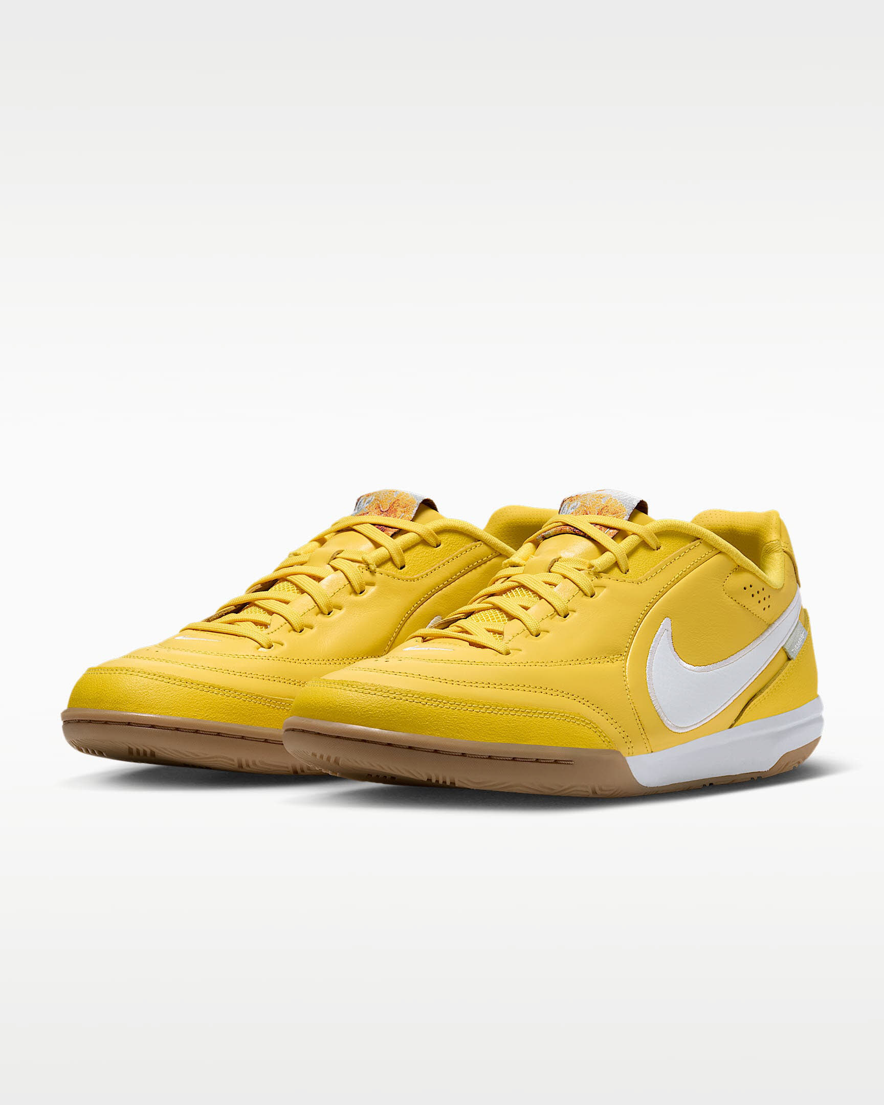 Nike Tiempo Streetgato "Joga Bonito" Low-Top-Fußballschuh für Hallen- und Hartplätze