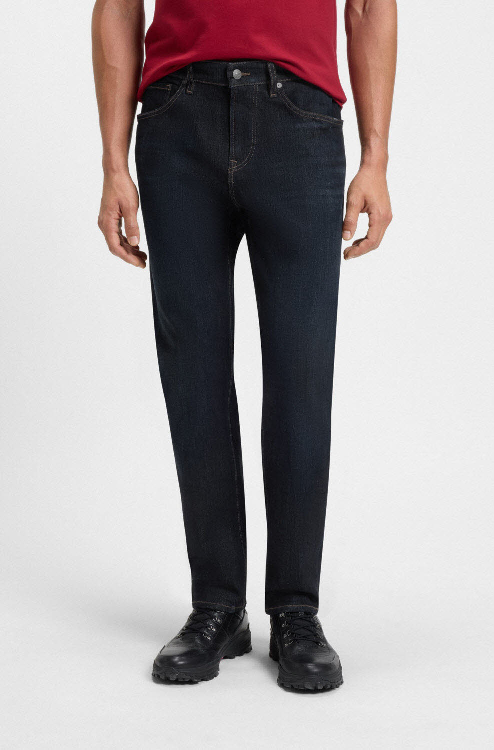 BOSS Maine Regular-Fit Jeans aus blauem Soft-Motion-Denim