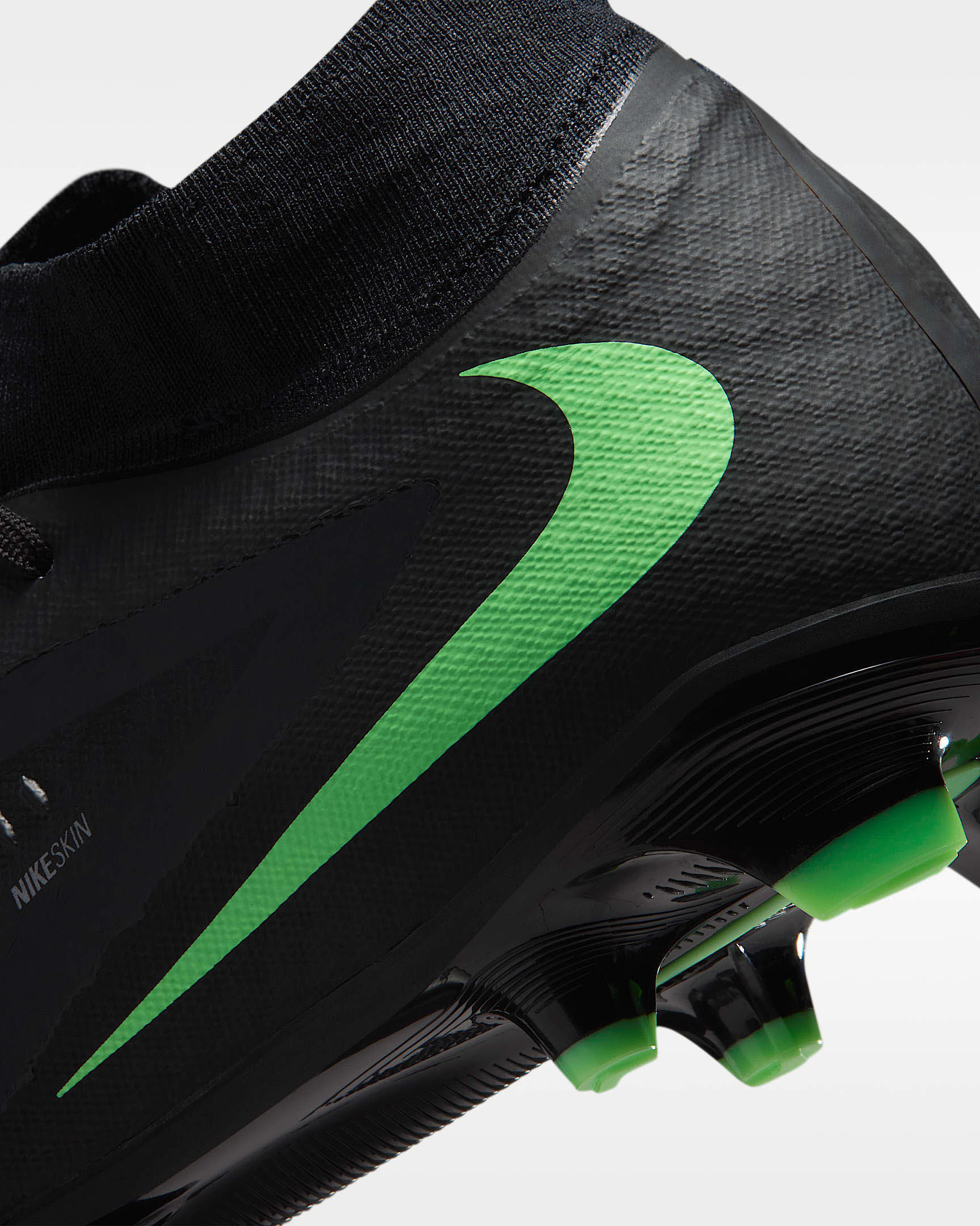 Nike Phantom 6 High Academy Fußballschuh für verschiedene Böden
