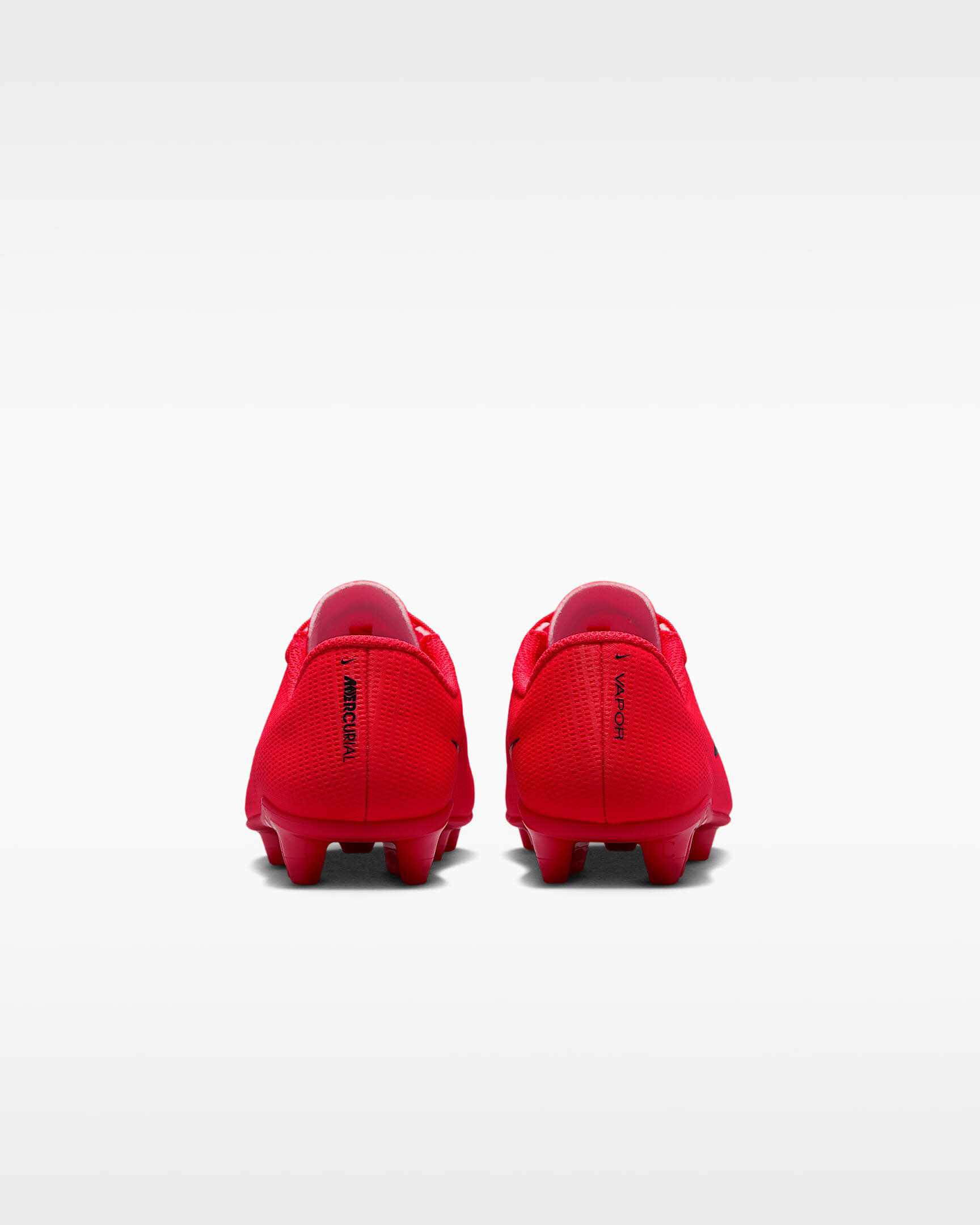 Nike Jr. Mercurial Vapor 17 Club Low-Top-Fußballschuh für verschiedene Böden für jüngere Kinder