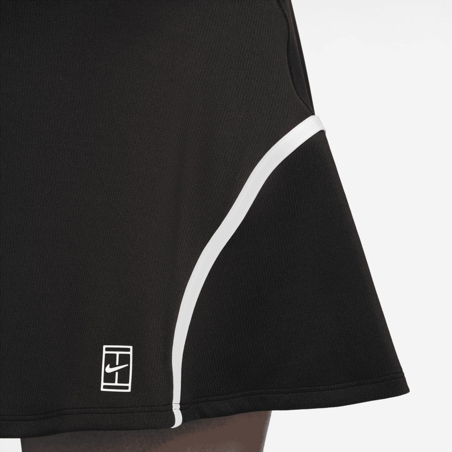 NikeCourt Advantage Dri-FIT Tennisrock mit hohem Bund