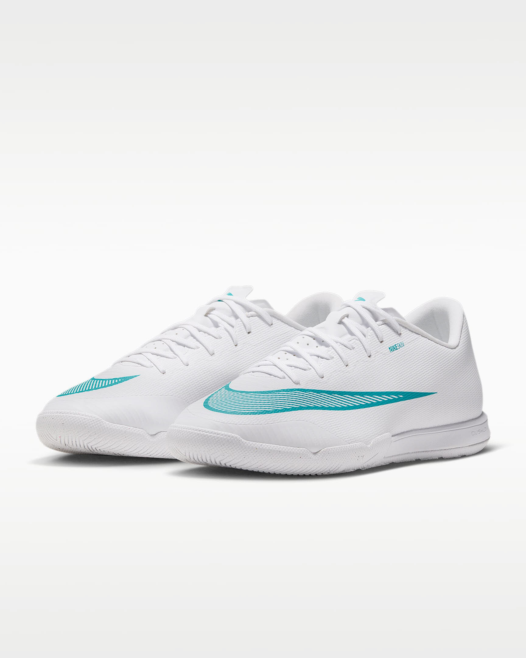 Nike Mercurial Vapor 17 Academy Low-Top-Fußballschuh für Hallen- und Hartplätze