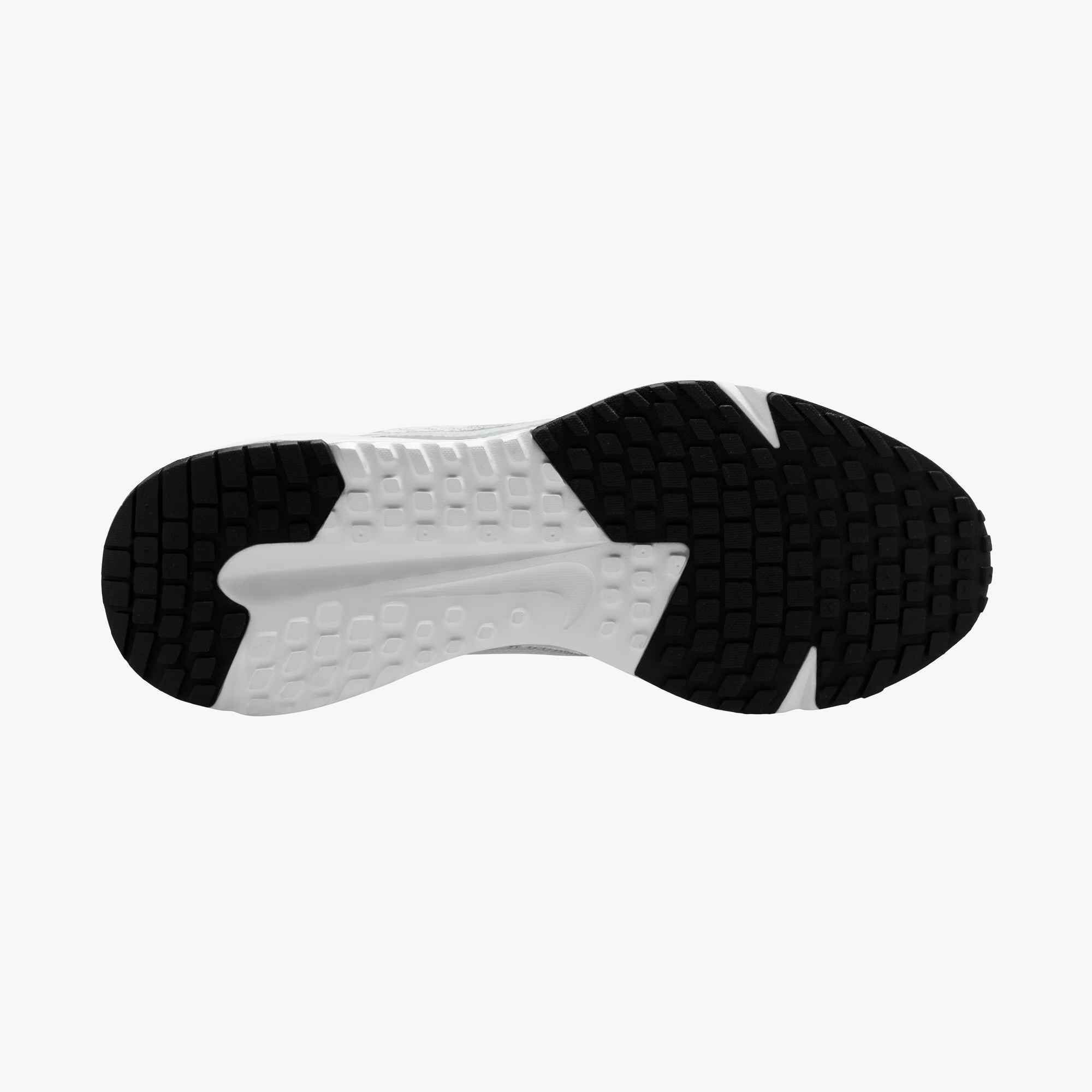 NIKE RUN DEFY