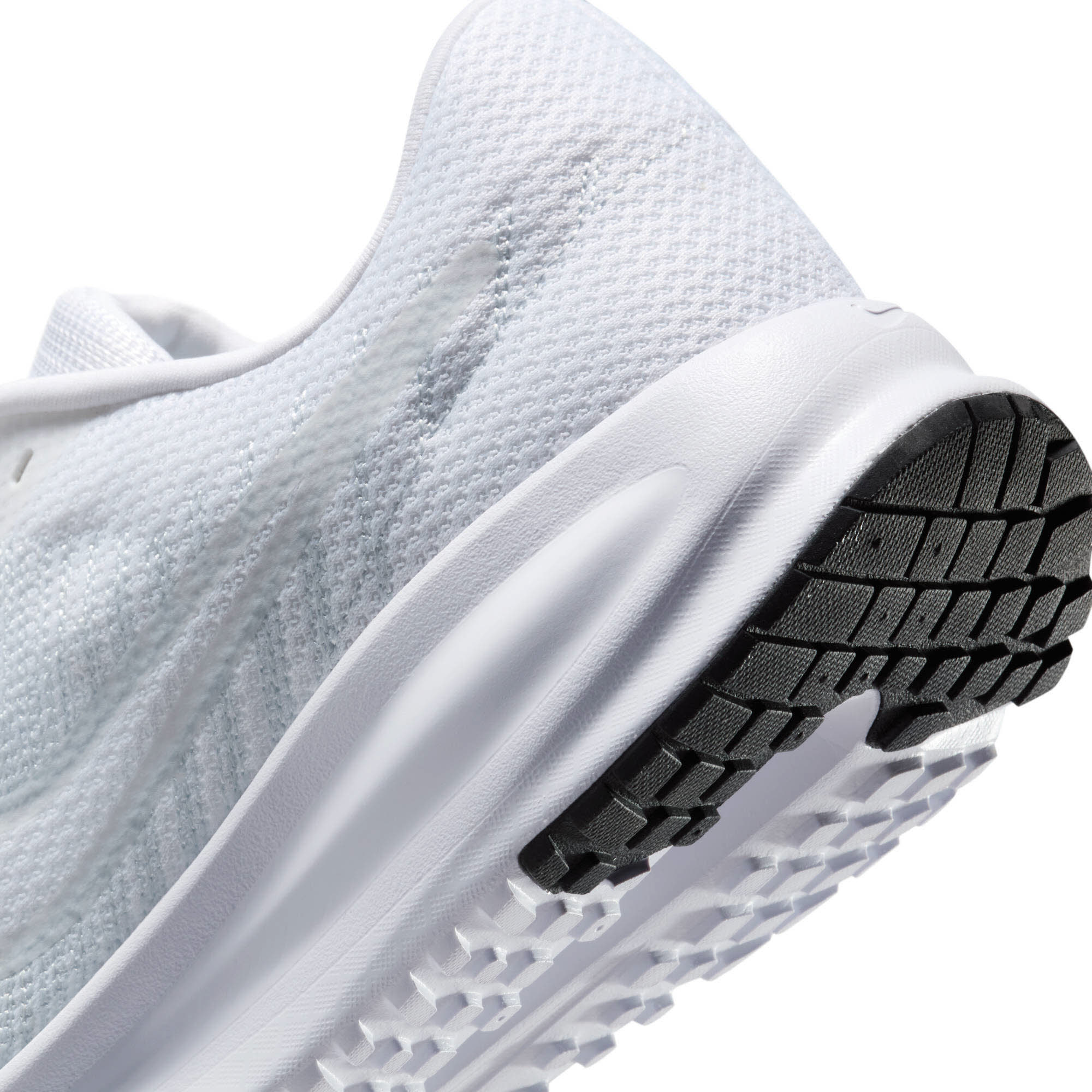 NIKE RUN DEFY