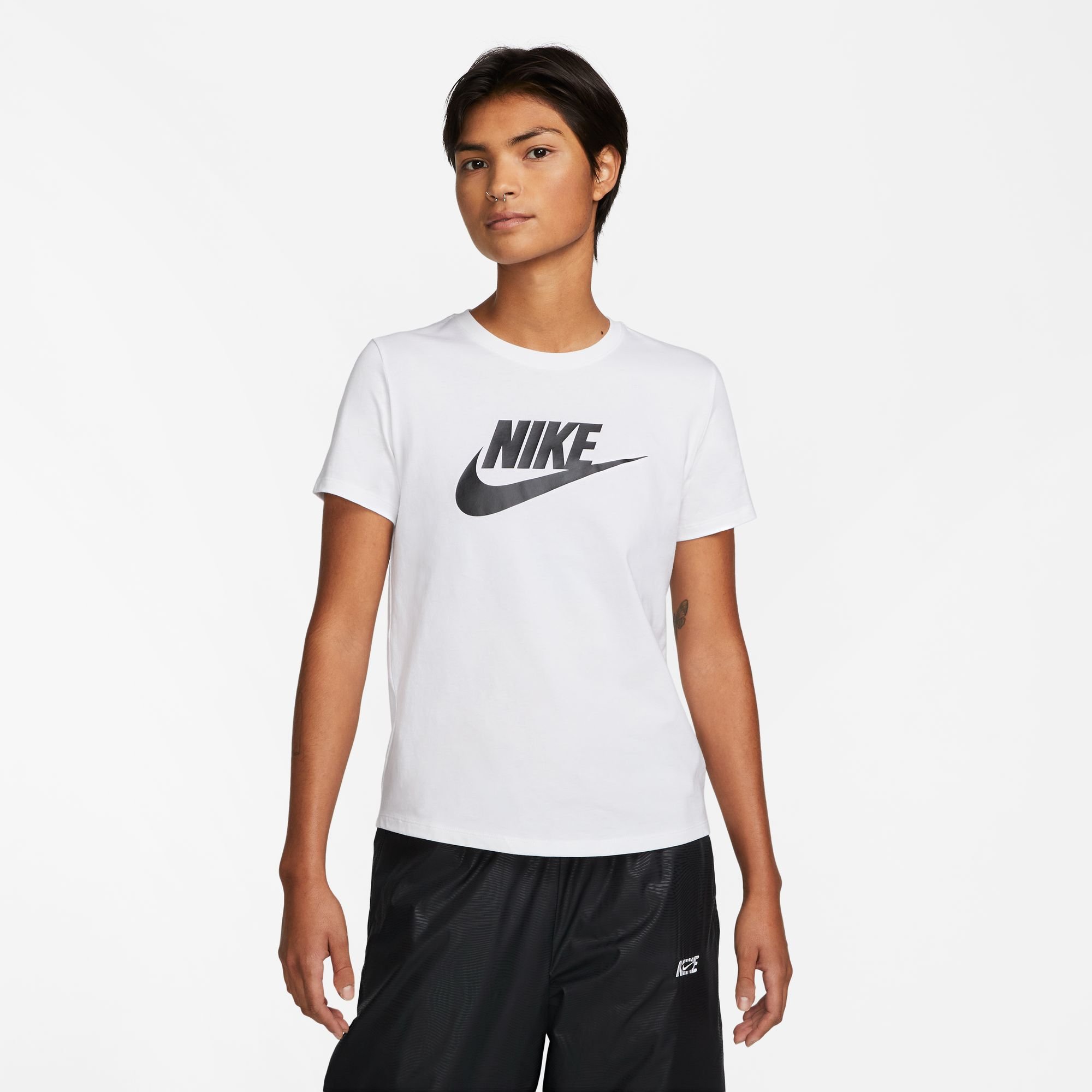 Nike Sportswear Essentials Damen-T-Shirt mit Logo