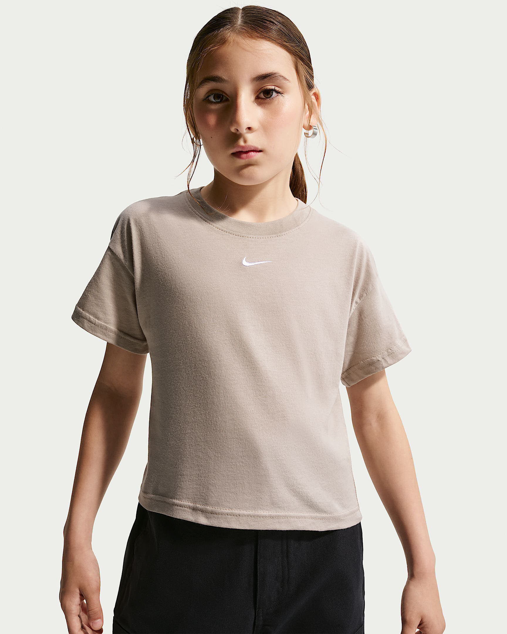 Nike Sportswear Essential T-Shirt für ältere Kinder (Mädchen)