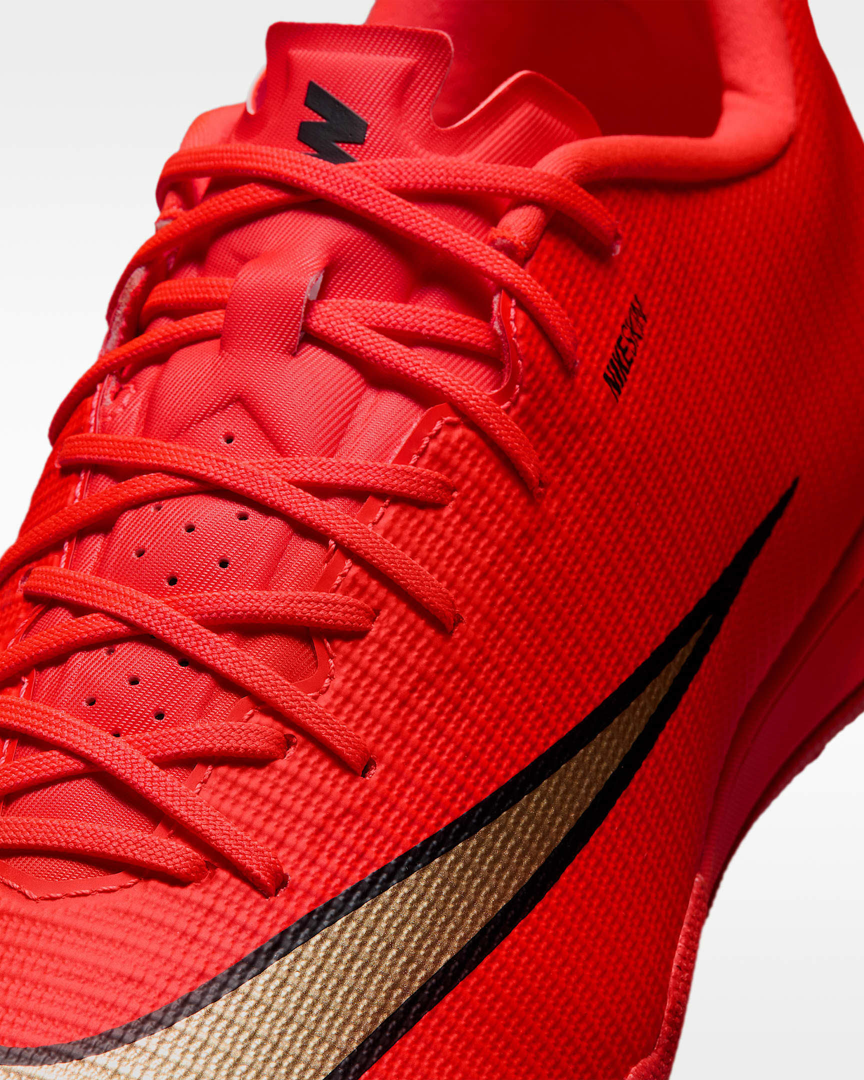 Nike Mercurial Vapor 17 Academy Low-Top-Fußballschuh für Hallen- und Hartplätze