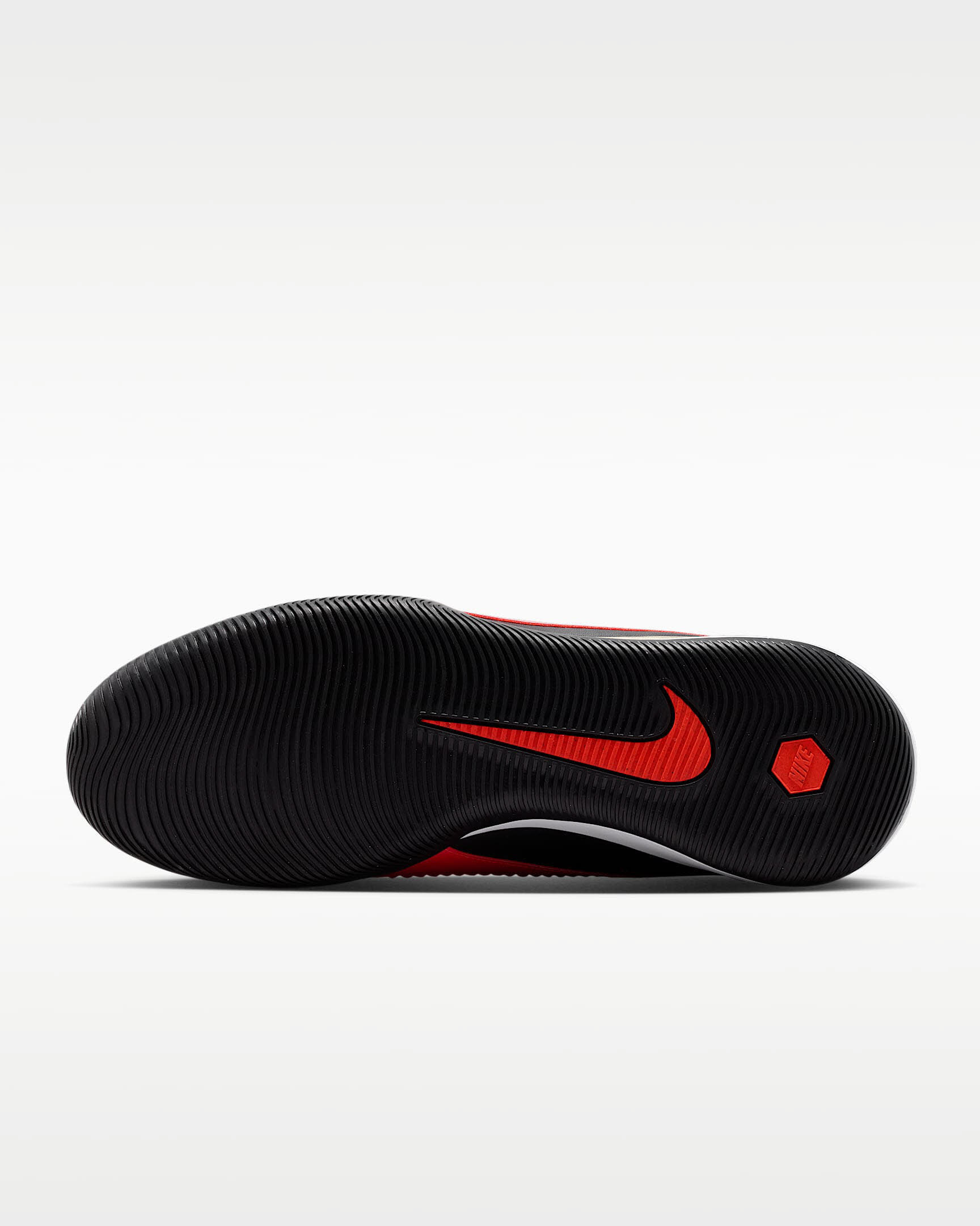Nike Phantom 6 Low Academy Fußballschuh für Hallen- und Hartplätze