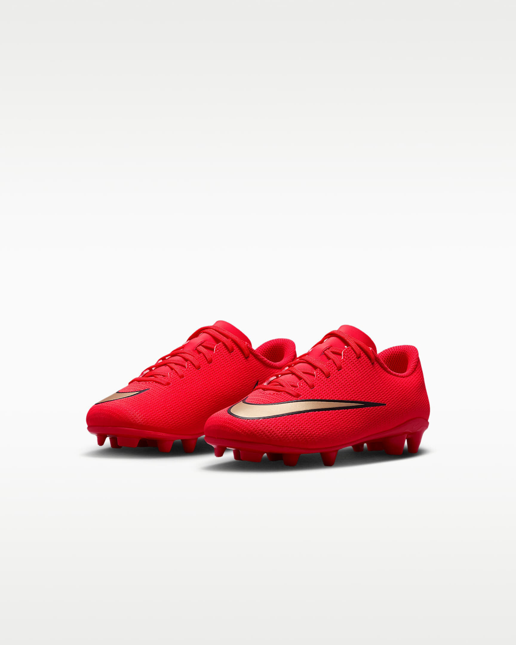 Nike Jr. Mercurial Vapor 17 Club Low-Top-Fußballschuh für verschiedene Böden für jüngere Kinder
