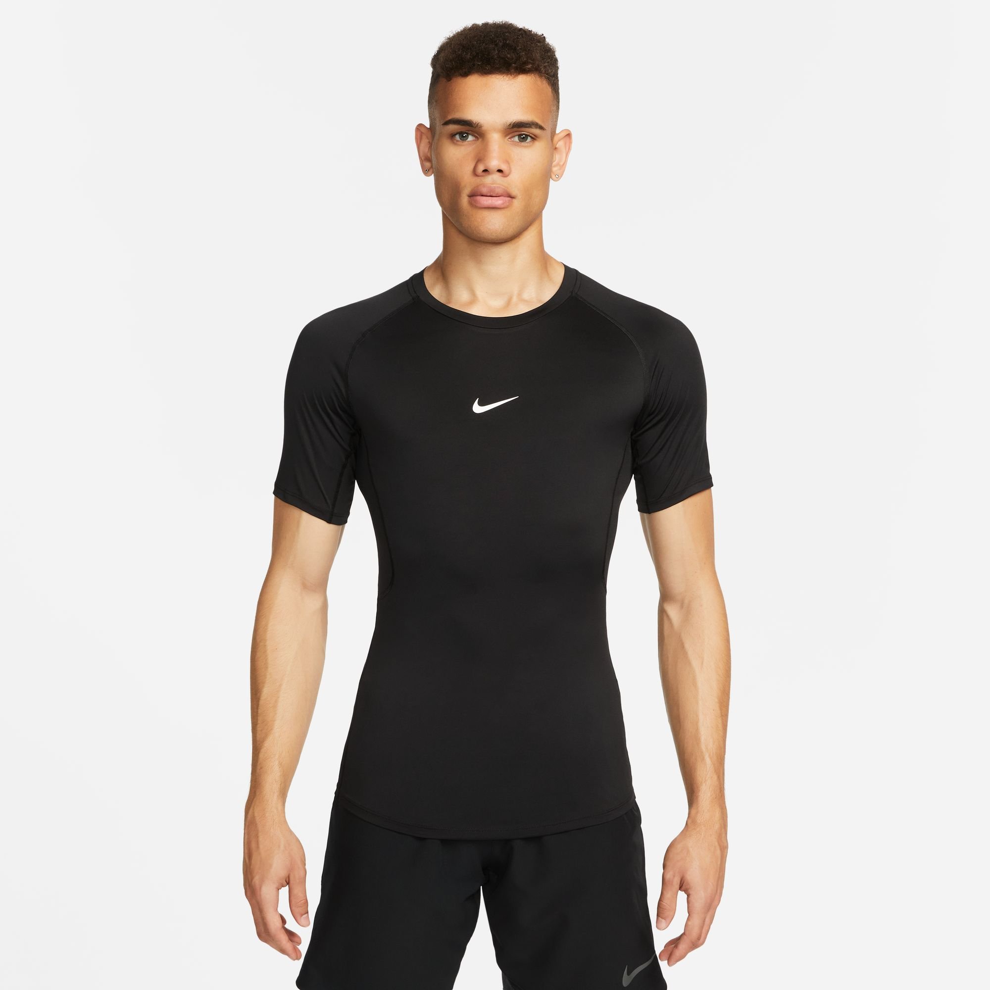 Nike Pro Dri-FIT Kurzarm-Fitness-Oberteil mit enger Passform für Herren