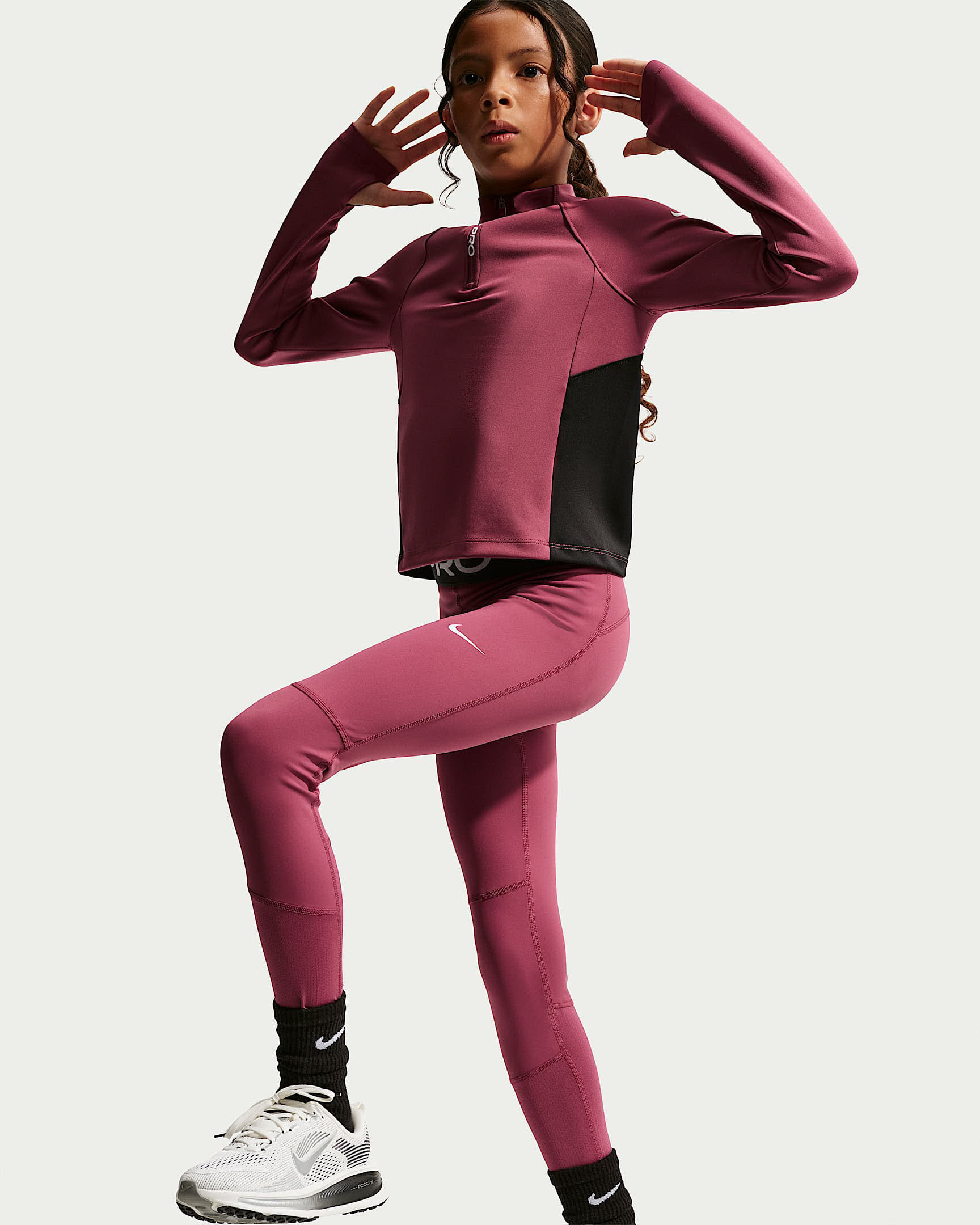 Nike Pro Leggings mit mittelhohem Bund (Mädchen)