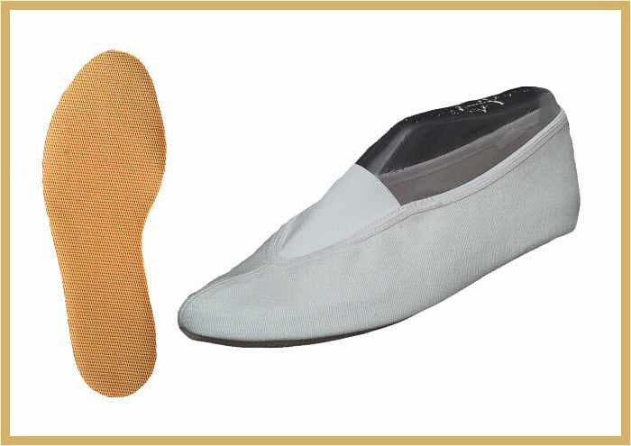 IWA Gymnastikschuh aus Baumwolle weiß