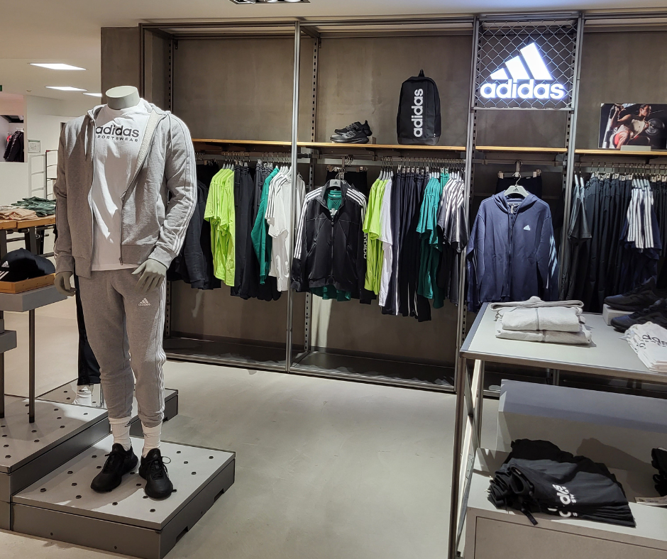 Adidas Shop bei Sport Schwab