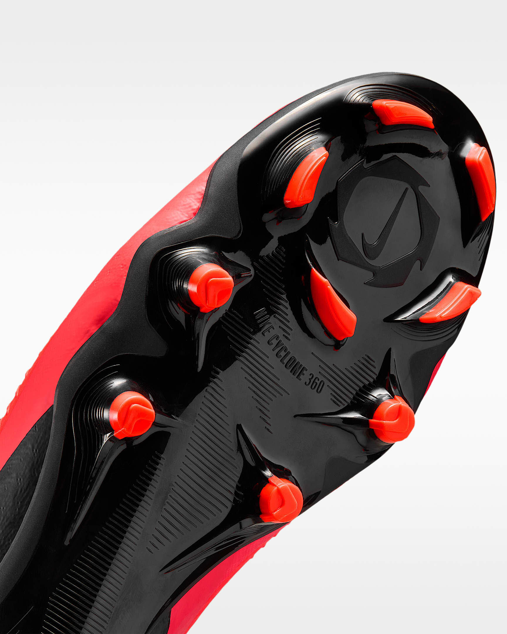 Nike Phantom 6 Low Academy Fußballschuh für verschiedene Böden