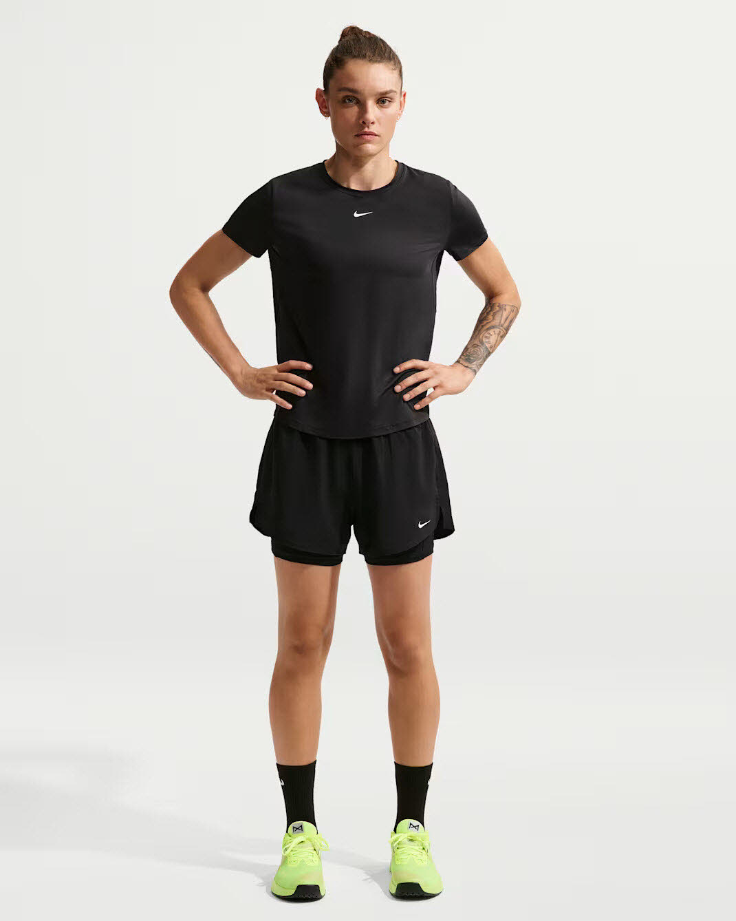 Nike One Dri-FIT 2-in-1-Shorts mit hohem Taillenbund für Damen (ca. 7,5 cm)